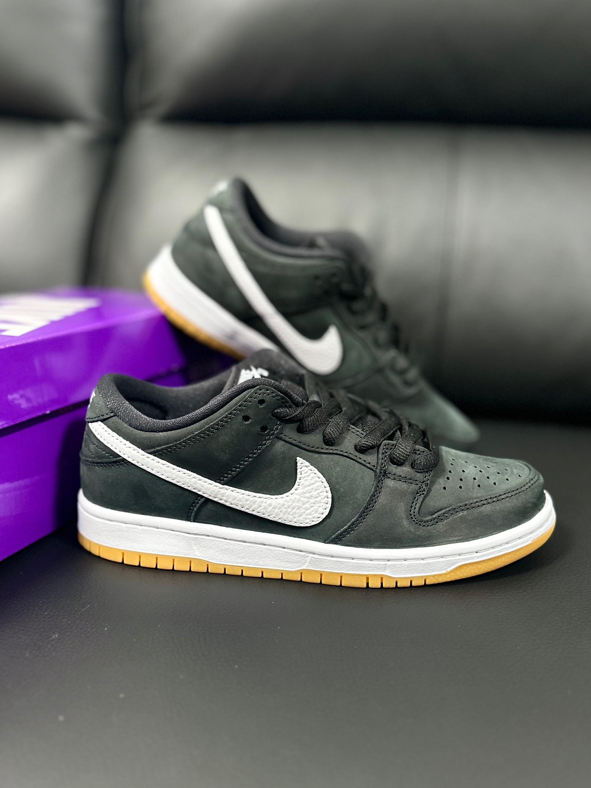 看多了五颜六色的dunksb|还是这双黑白经典最耐看~😍